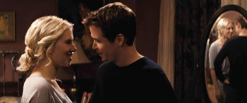 Scarlett Johansson as Anna and Kevin Connolly as Conor in "He's Just Not That Into You."