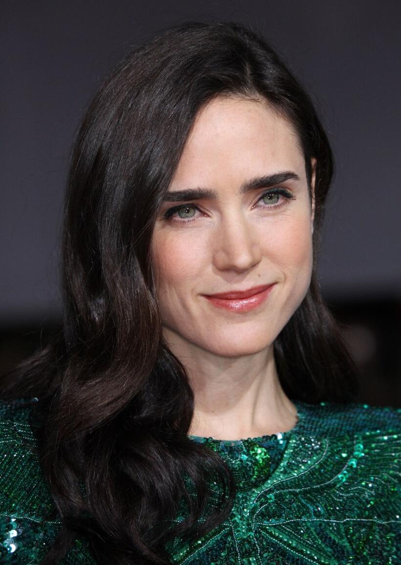 Jennifer Connelly at the California premiere of "He's Just Not That Into You."