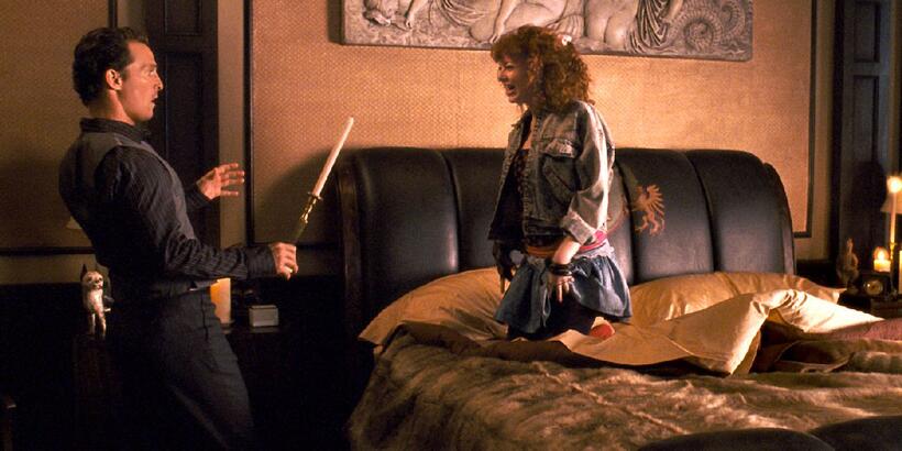 Matthew Mcconaughey as Connor Mead and Emma Stone as Allison Vandermeersh in "The Ghosts of Girlfriends Past."