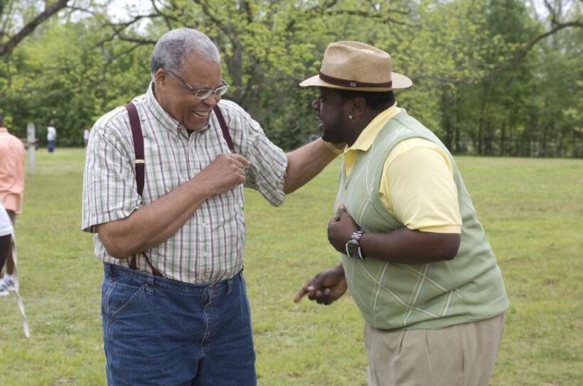 James Earl Jones as Papa Jenkins and Cedric The Entertainer as Clyde in "Welcome Home Roscoe Jenkins."