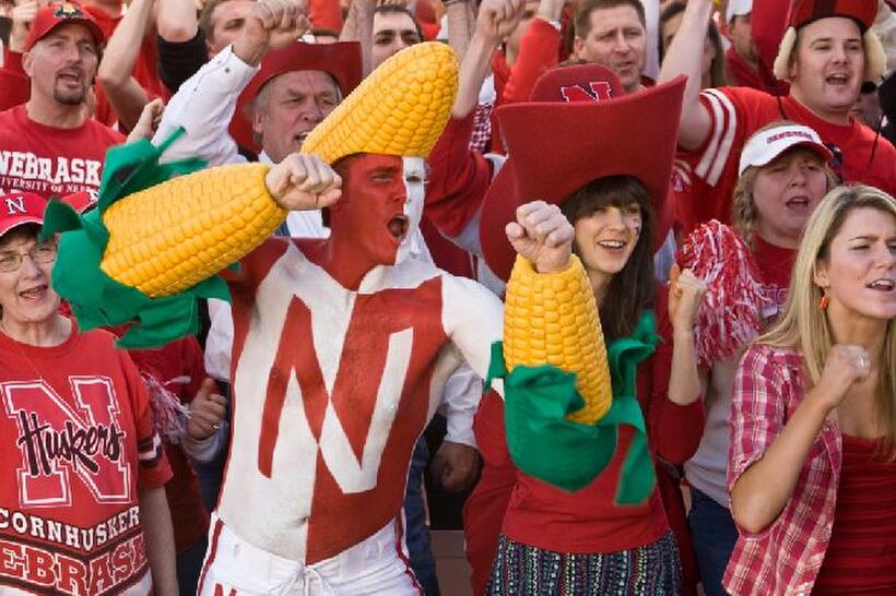 Jim Carrey as Carl and Zooey Deschanel as Allison in "Yes Man."