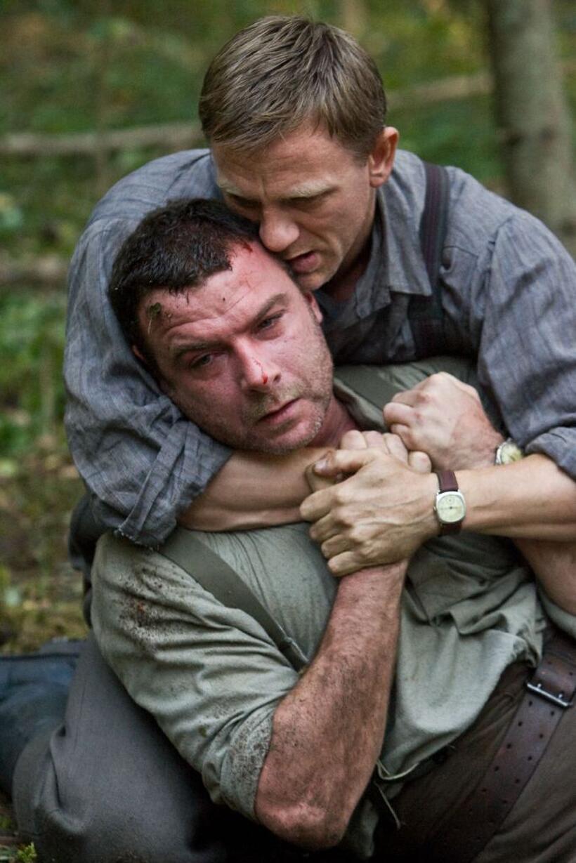 Daniel Craig as Tuvia Bielski and Liev Schreiber as Zus Bielski in "Defiance."