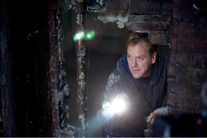 Kiefer Sutherland as Ben Carson in "Mirrors."