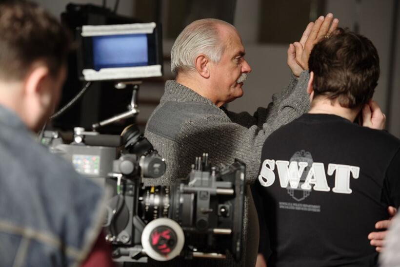 Nikita Mikhalkov on the set of "12."