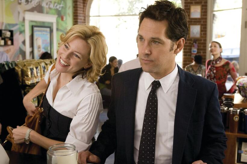 Elizabeth Banks as Beth and Paul Rudd as Danny in "Role Models."