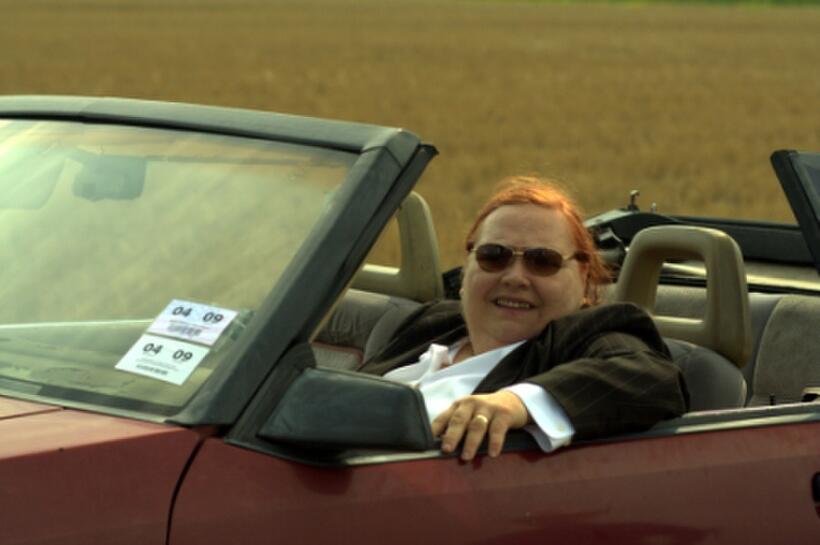 Conchata Ferrell as Kathleen in "Kabluey."