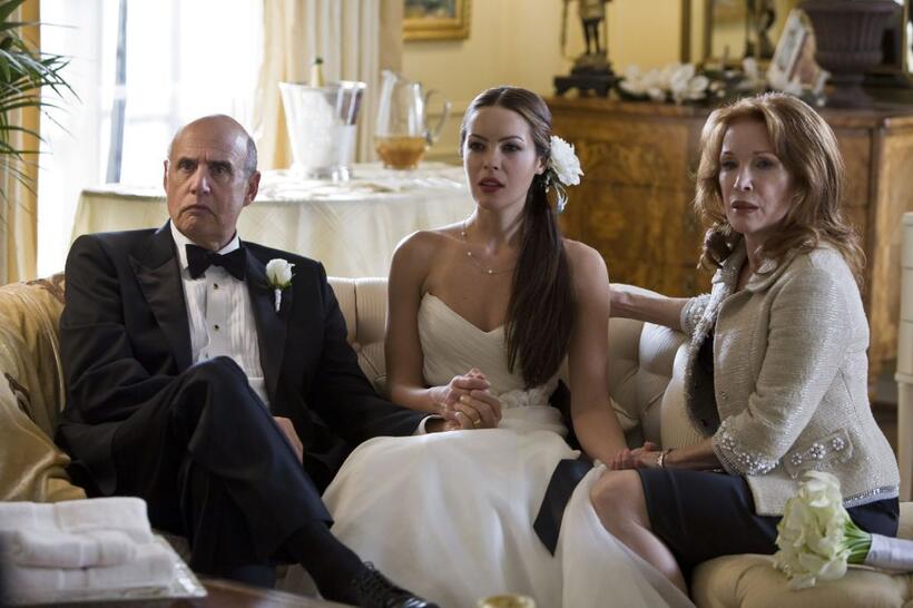 Jeffrey Tambor as Sid, Sasha Barrese as Tracy and Sondra Currie as Linda in "The Hangover."