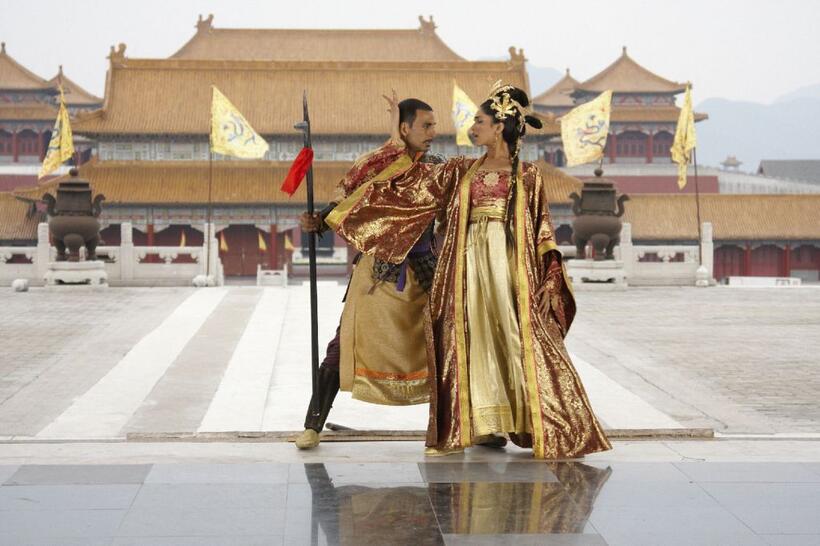 Akshay Kumar as Sidhu and Deepika Padukone as Sakhi in "Chandni Chowk to China."