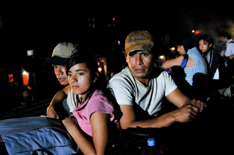 Guillermo Villegas, Paulina Gaitan and Gerardo Taracena in "Sin Nombre."