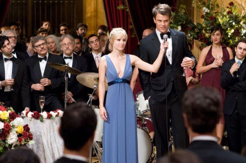 Kristen Bell and Josh Duhamel in "When in Rome."