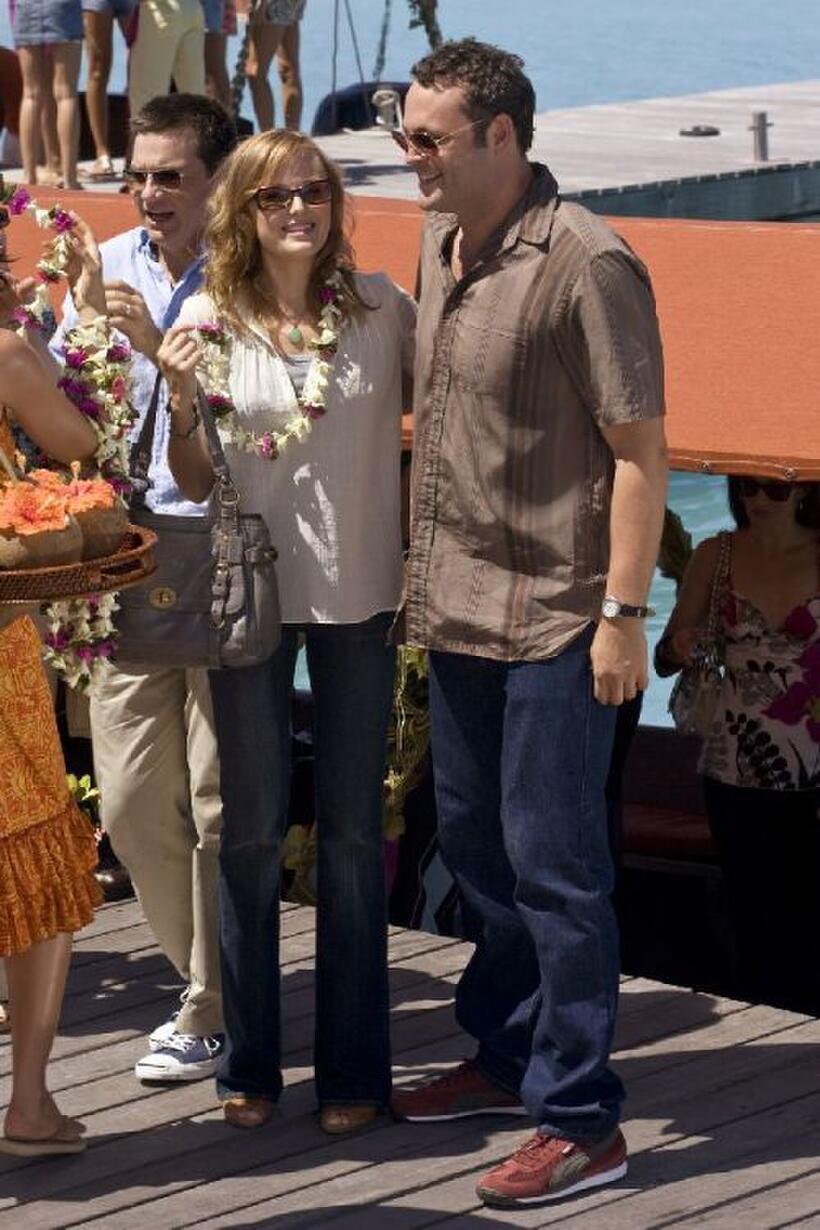 Malin Akerman as Ronnie and Vince Vaughn as Dave in "Couples Retreat."