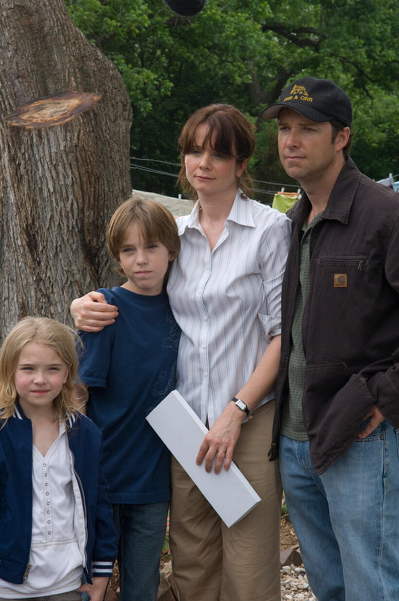 Emily Watson and George Newbern in "Fireflies in the Garden."