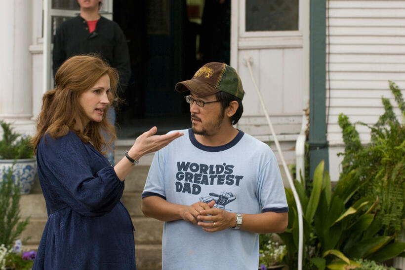 Julia Roberts and director/screenwriter Dennis Lee on the set of "Fireflies in the Garden."