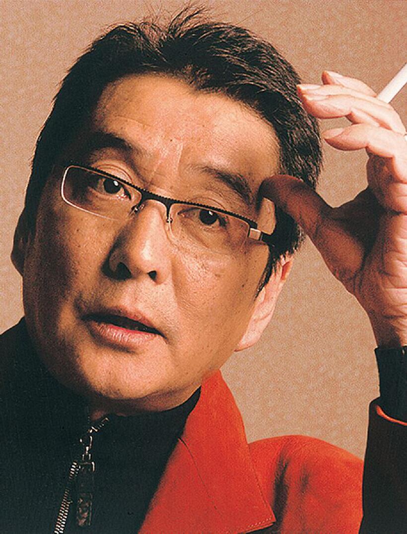 Director Yojiro Takita on the set of "Departures."