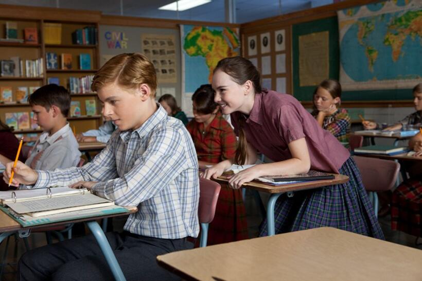 Callan Mcauliffe as Bryce Loski and Madeline Carroll as Juli Baker in "Flipped."