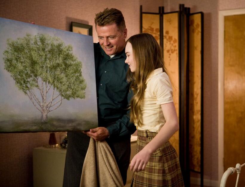 Aidan Quinn as Richard Baker and Madeline Carroll as Juli Baker in "Flipped."