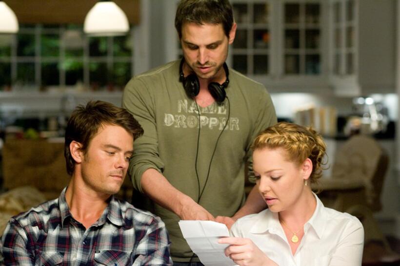 Josh Duhamel, Director Greg Berlanti and Katherine Heigl on the set of "life as We Know It."