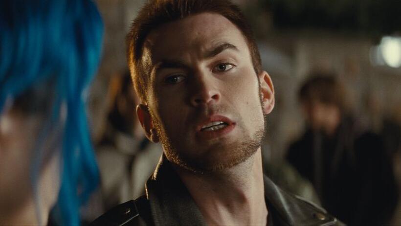 Mary Elizabeth Winstead as Ramona Flowers and Chris Evans as Lucas Lee in "Scott Pilgrim vs. the World."