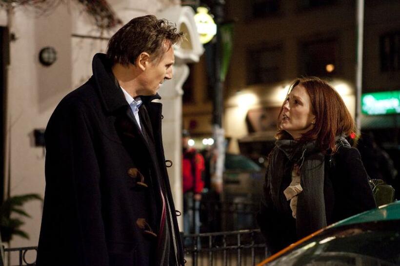 Liam Neeson as David Stewart and Julianne Moore as Catherine Stewart in "Chloe."