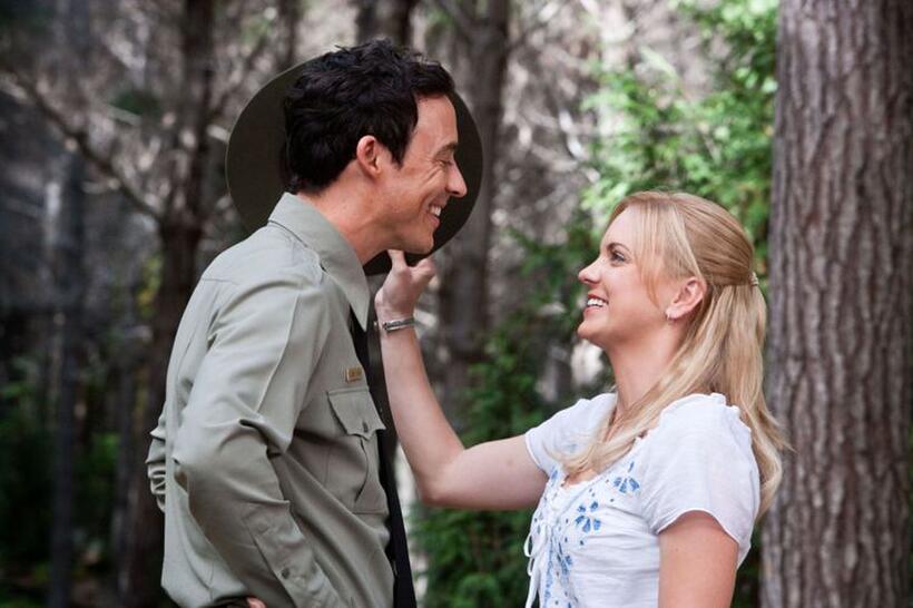 Tom Cavanagh as Ranger Smith and Anna Faris as Rachel in "Yogi Bear."