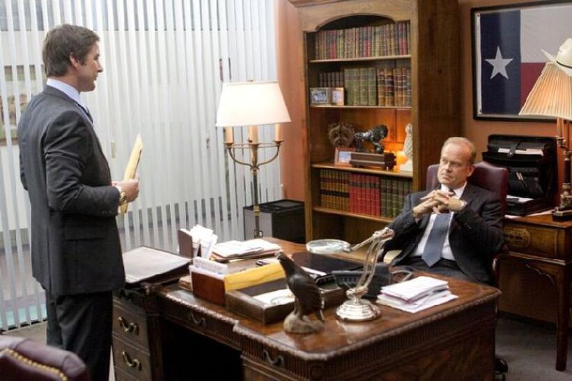 Luke Wilson as Jack Harris and Kelsey Grammer as Frank Griffin in "Middle Men."