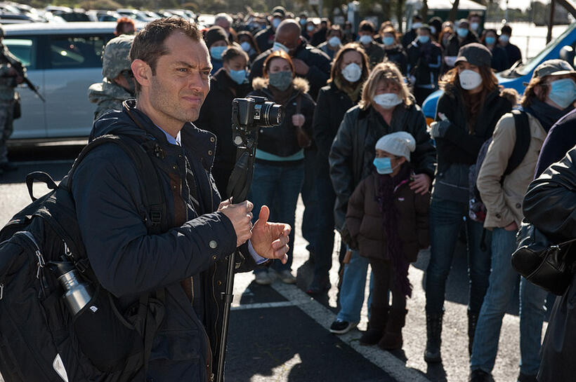 Jude Law as Alan Krumwiede in "Contagion."