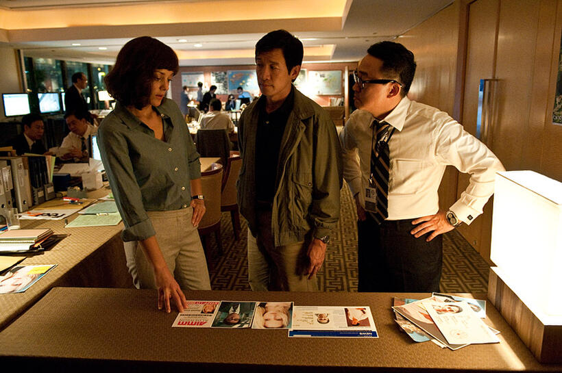 Marion Cotillard as Dr. Leonora Orantes and Chin Han as Sun Feng in "Contagion."