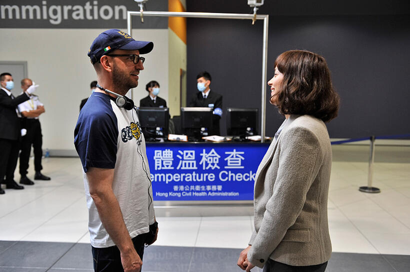 Director Steven Soderbergh and Marion Cotillard on the set of "Contagion."
