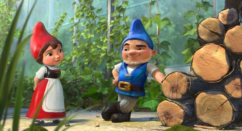 Juliet and Gnomeo in "Gnomeo and Juliet."