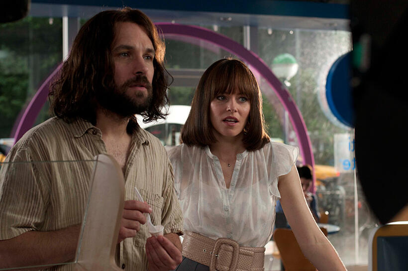 Paul Rudd as Ned and Elizabeth Banks as Miranda in "Our Idiot Brother."