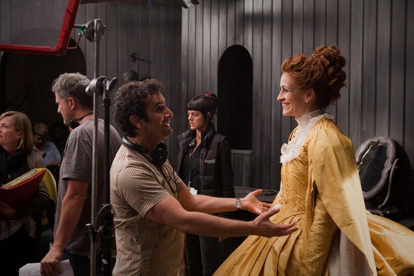 Director Tarsem Singh and Julia Roberts on the set of "Mirror Mirror."