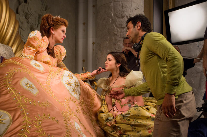 Julia Roberts, Lily Collins and director Tarsem Singh on the set of "Mirror Mirror."