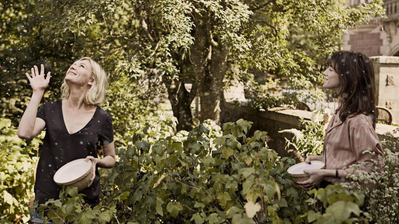 Kirsten Dunst and Charlotte Gainsbourg in "Melancholia."