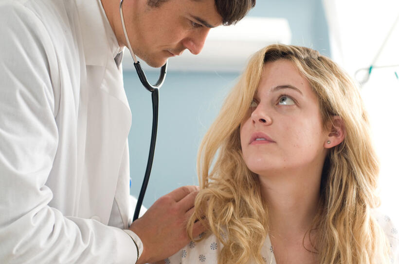 Orlando Bloom and Riley Keough in "The Good Doctor."