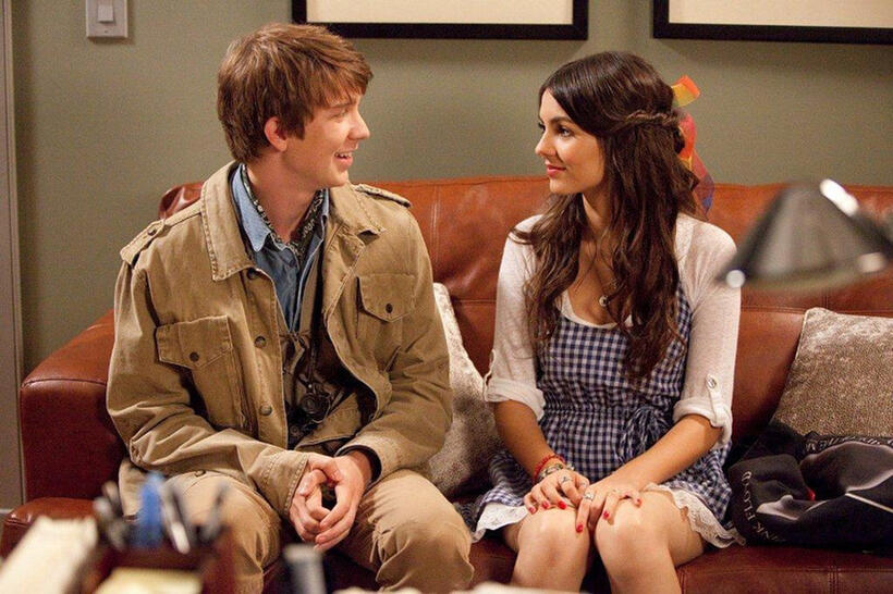 Thomas Mann and Victoria Justice in "Fun Size."