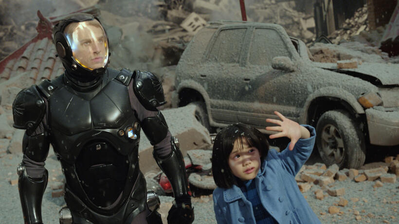 Charlie Hunnam and Mana Ashida in "Pacific Rim."