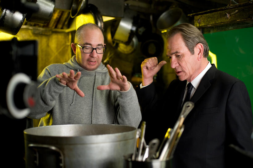 Director Barry Sonnenfeld and Tommy Lee Jones on the set of "Men in Black III."
