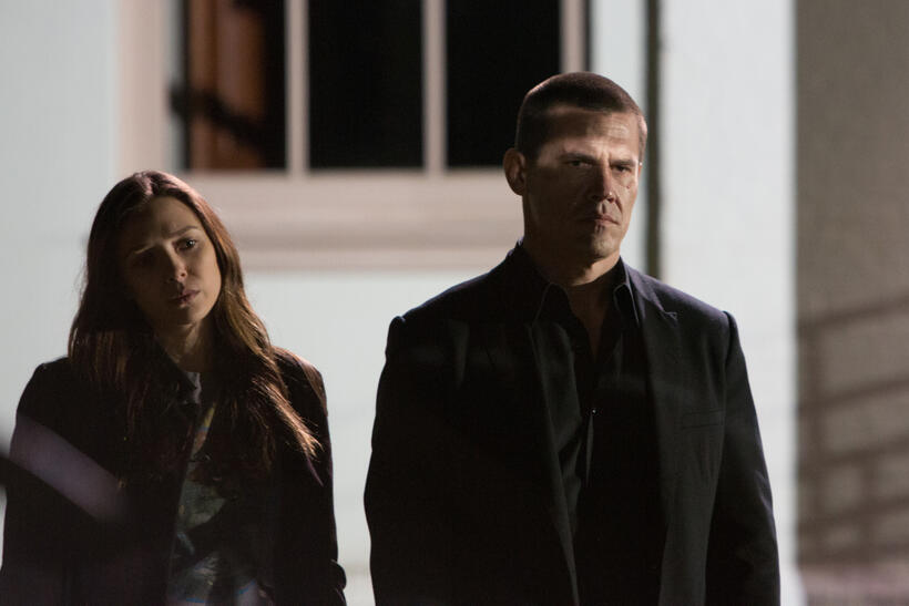 Elizabeth Olsen and Josh Brolin in "Oldboy."