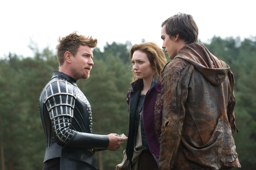 Ewan McGregor as Elmont, Eleanor Tomlinson as Isabelle and Nicholas Hoult as Jack in "Jack The Giant Slayer."