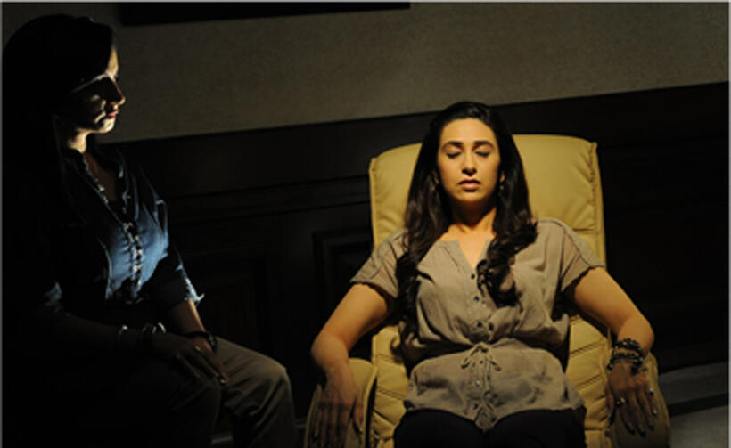 Karisma Kapoor in "Dangerous Ishhq."