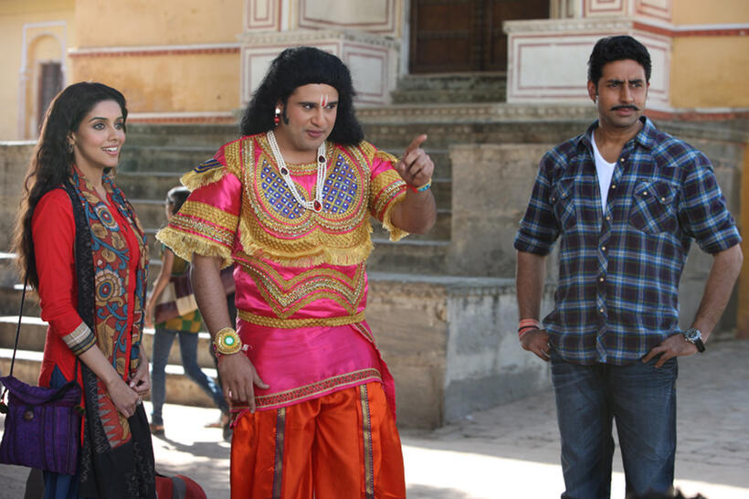 Asin Thottumkal and Abhishek Bachchan in "Bol Bachchan."