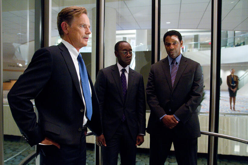 Bruce Greenwood as Charlie Anderson, Don Cheadle as Hugh Lang and Denzel Washington as Whip Whitaker in "Flight."