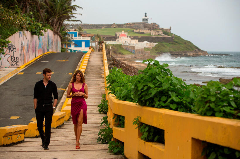 Justin Timberlake as Richie Furst and Gemma Arterton as Rebecca Shafran in "Runner, Runner."