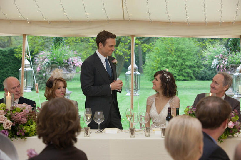 Rafe Spall and Rose Byrne in "I Give It a Year."