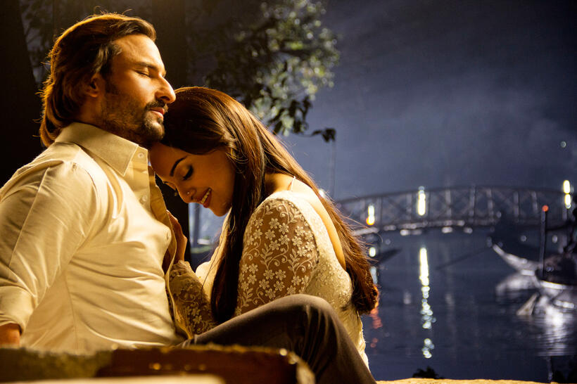 Saif Ali Khan and Sonakshi Sinha in "Bullett Raja."