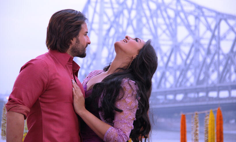Saif Ali Khan and Sonakshi Sinha in "Bullett Raja."