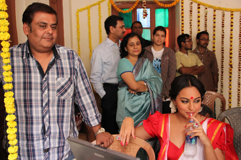 Producer Rahul Mittra and Sonakshi Sinha on the set of "Bullett Raja."