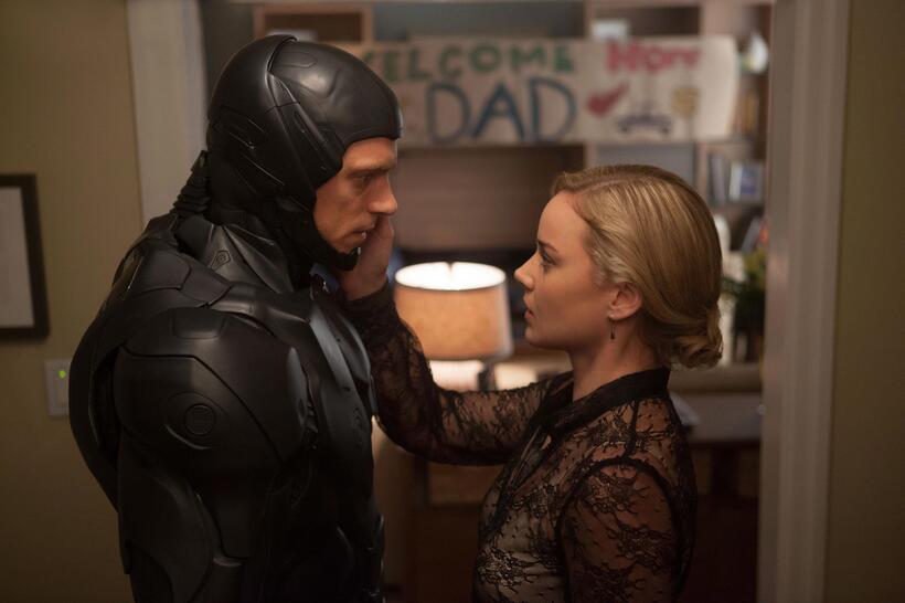 Joel Kinnaman and Abblie Cornish in "RoboCop."