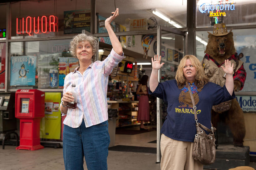Susan Sarandon as Pearl and Melissa Mccarthy as Tammy in "Tammy."