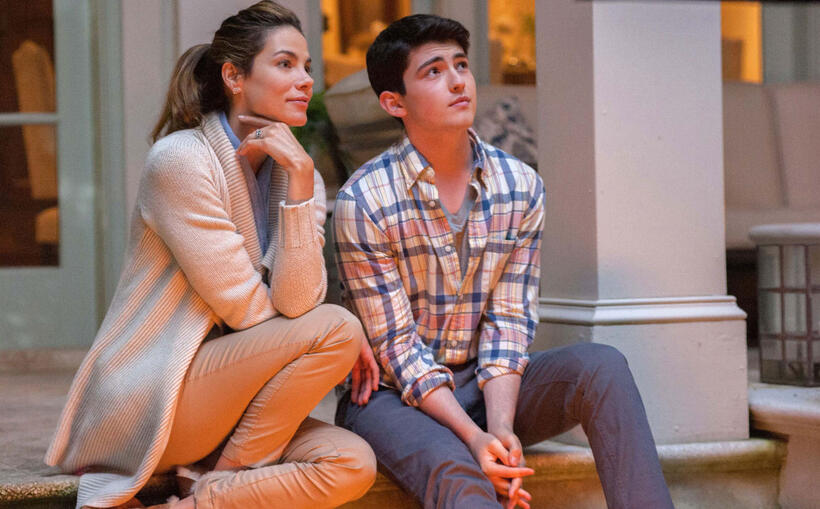 Michelle Monaghan and Ian Nelson in "The Best of Me."